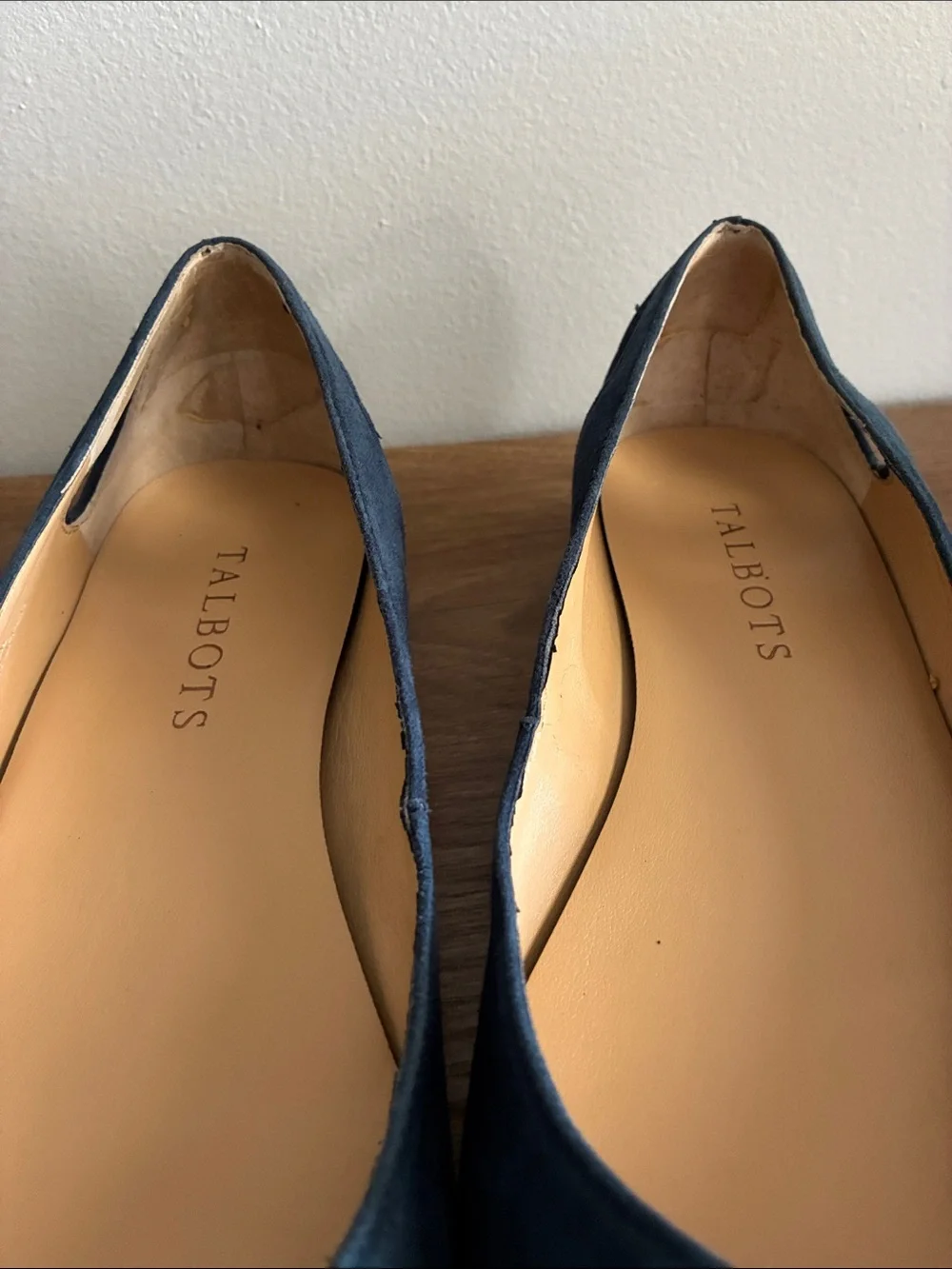 Talbots blue Suede Pointed Toe Cutout Flats Leather 5.5